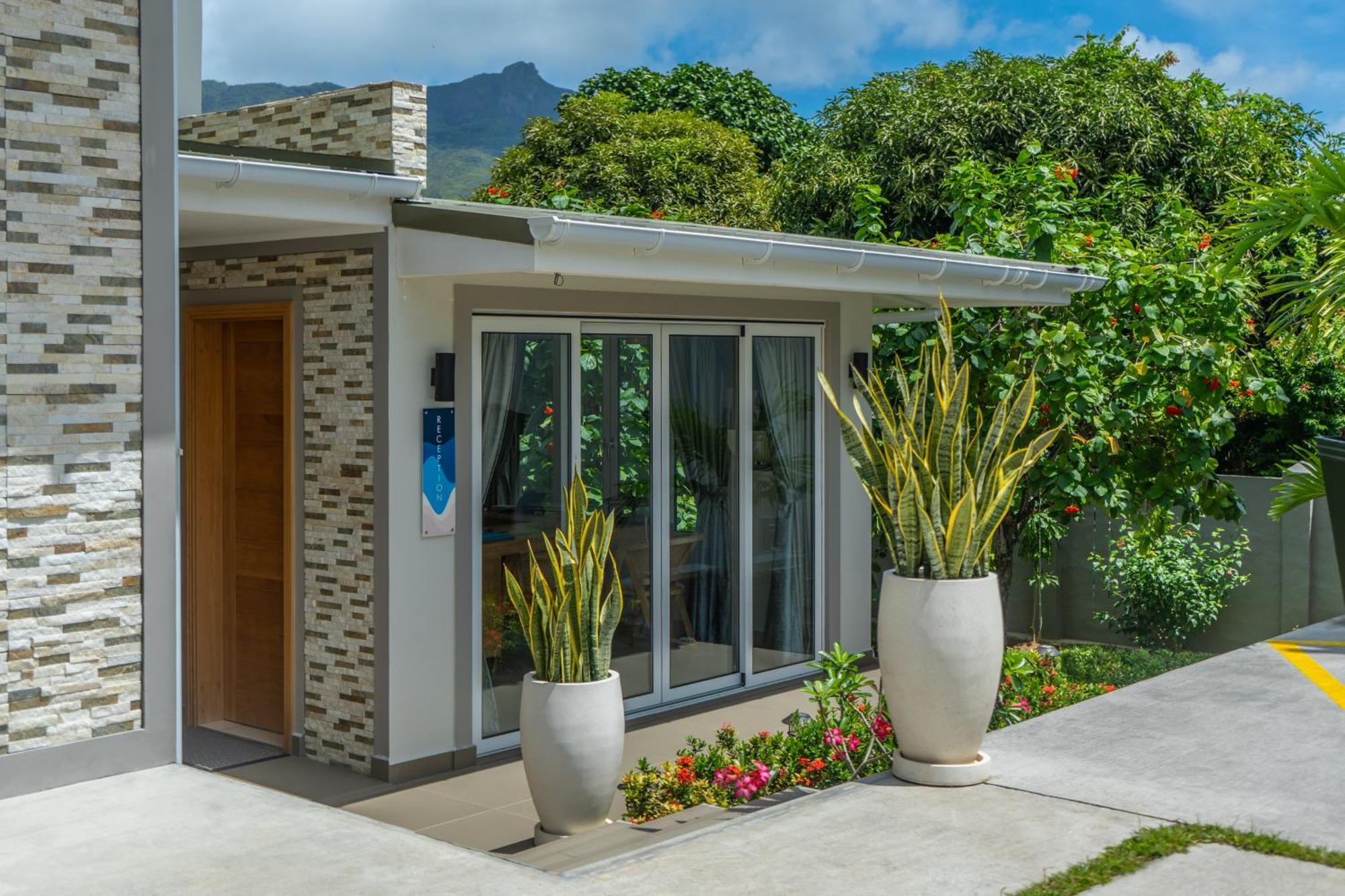 Summer Sand Holiday Apartments Beau Vallon  Exterior foto